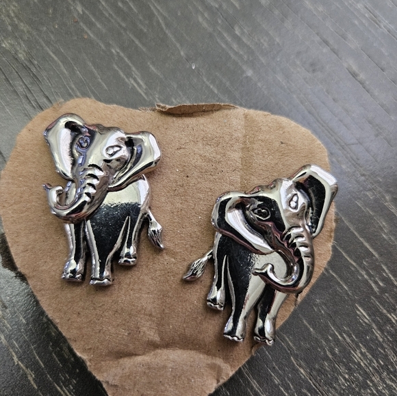 Silver Elephant Brooch Set - Picture 3 of 4